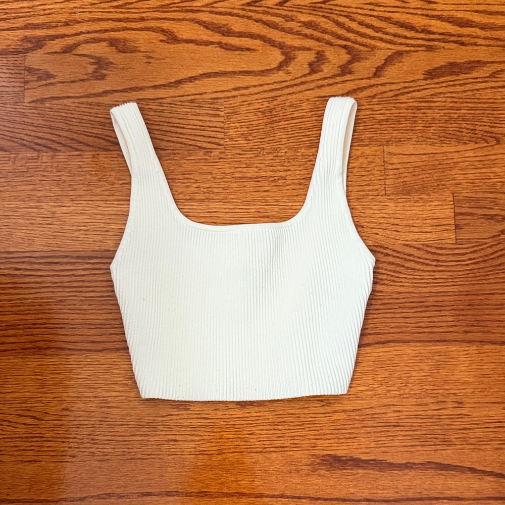 Aritzia Babaton Sculpt Knit Squareneck Cropped Tank in White